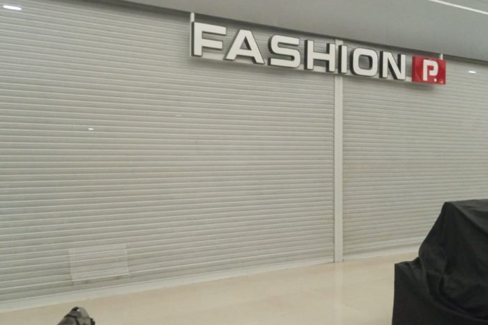 CONSERTO DE PORTAS 7 Portão de aço de enrolar automático e correr